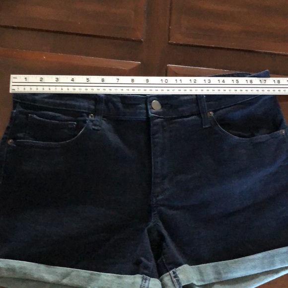 Women’s size 14W universal thread Midi blue Jean shorts - Picture 6 of 9